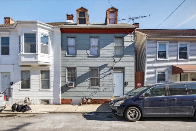 Building Photo - 31 N Hartley St