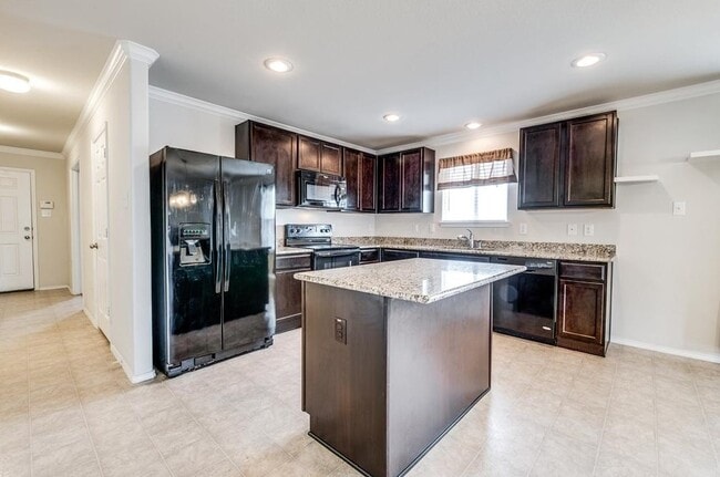 Building Photo - 369 Magma Dr