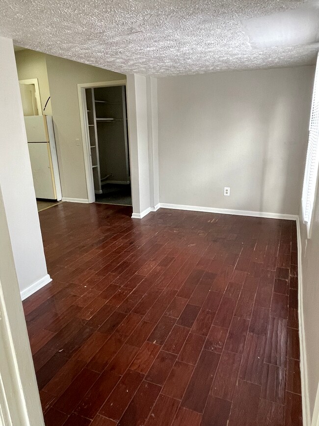 Building Photo - 33 Harvard St