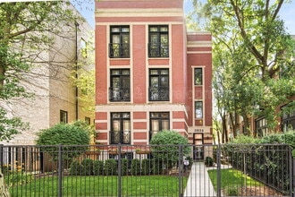 Building Photo - 3934 N Janssen Ave