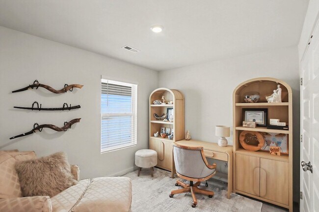 Building Photo - 855 Nightingale Ave