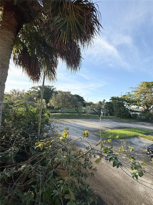 Building Photo - 1751 NW 75th Ave