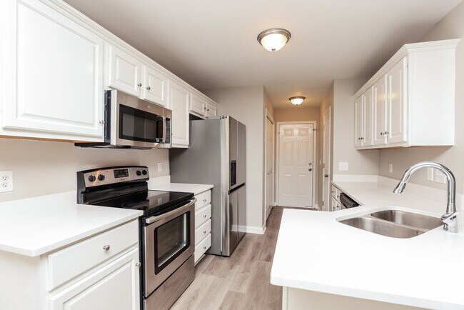 Building Photo - 8011 Tiger Ct