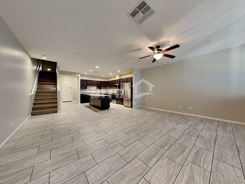 Building Photo - 20715 W Thomas Rd