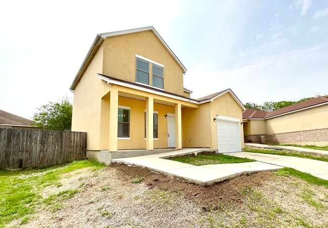 Building Photo - **APPLICATION RECEIVED** *MOVE IN SPECIAL* Spacious 3BR Two-Story Near Lackland AFB with Fenced B...