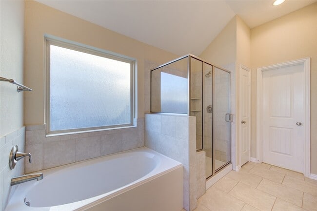 Building Photo - 6519 Point Hollow Ln