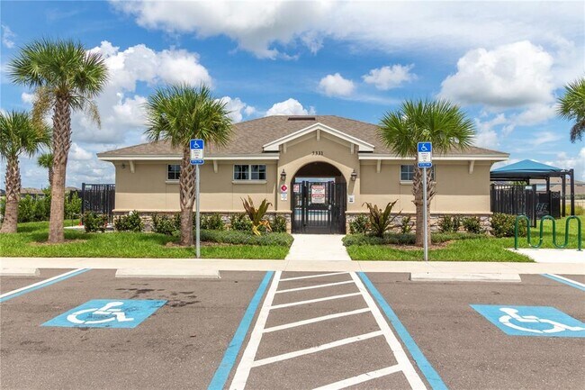 Building Photo - 3302 Pine Lily Ave