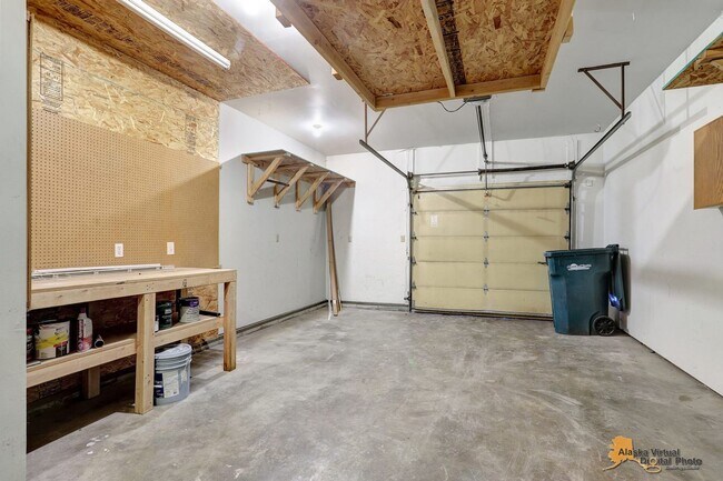 Building Photo - 2606 W 30th Ave