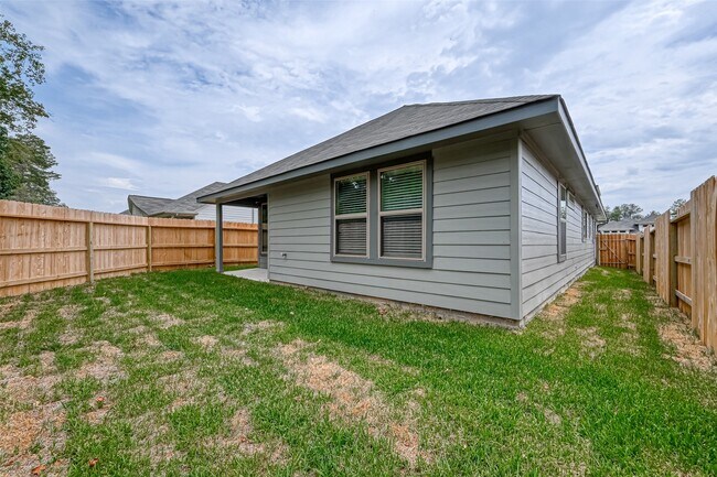 Building Photo - 32013 Towering Birch Trl