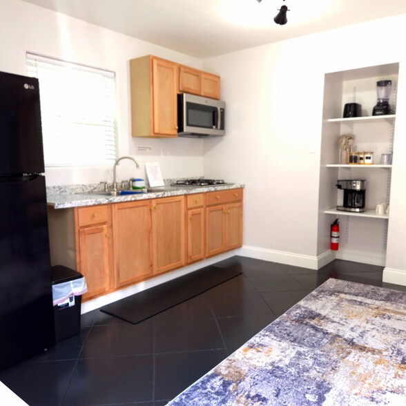 Building Photo - 634 Mephisto Cir