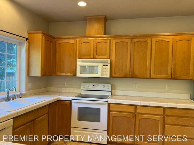 Building Photo - 3 br, 2 bath House - 2272 33rd Street