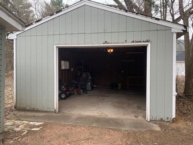 Building Photo - 446 Summit Ave