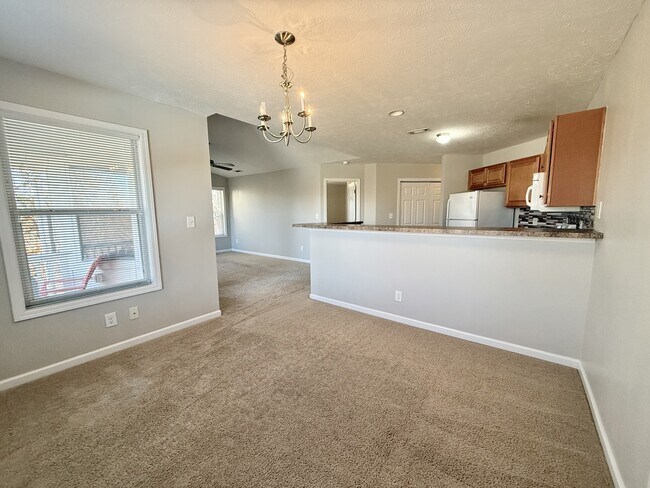 Building Photo - 1006 Brookhollow Dr