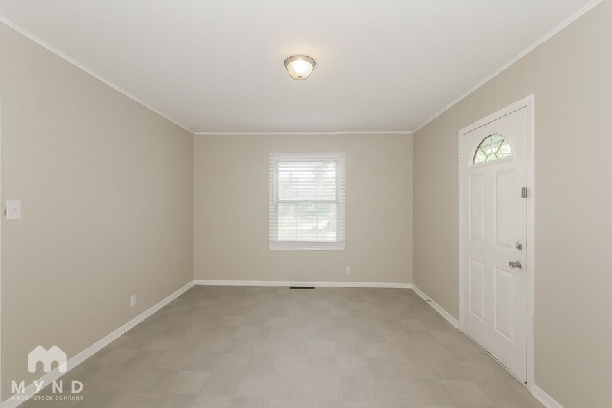 Building Photo - 2021 N Drexel Ave