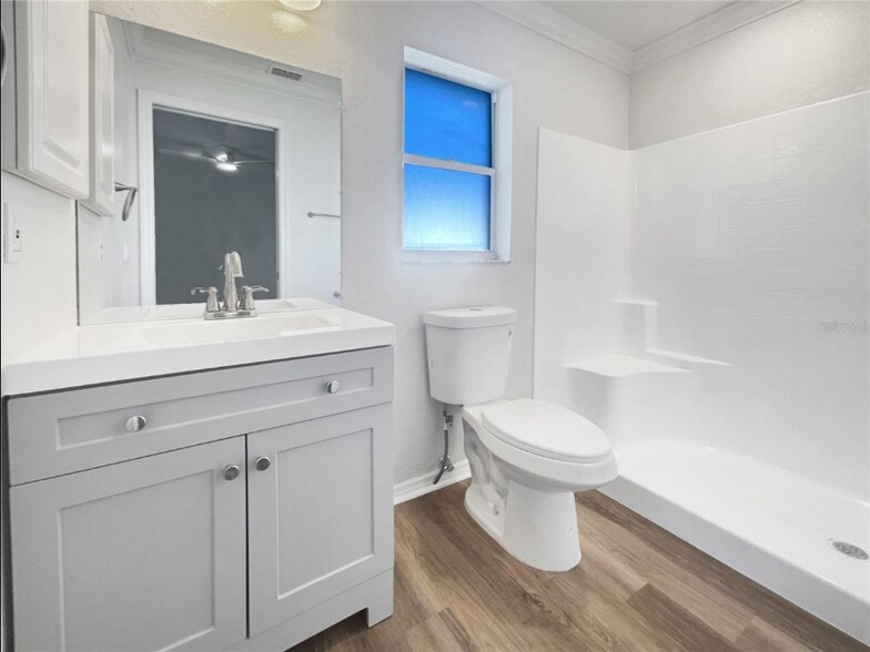 Building Photo - 3053 Draper Terrace