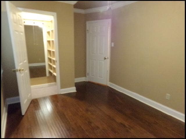 Building Photo - 122 Pin Oak Cove