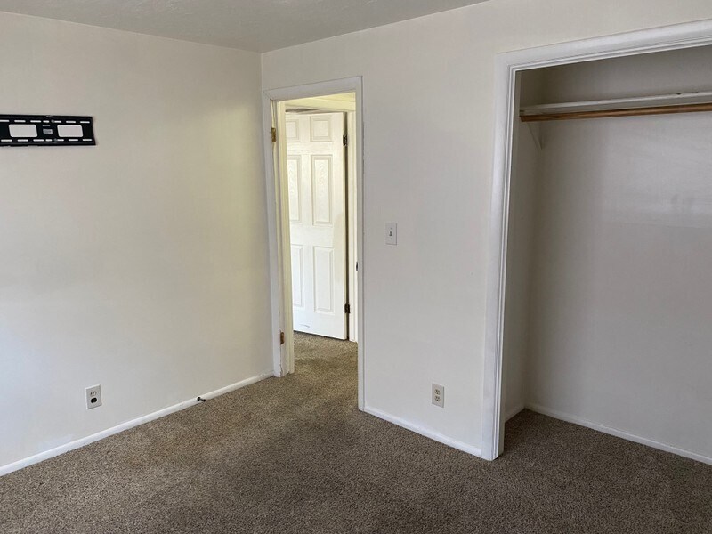 Building Photo - 2340 N 250 W