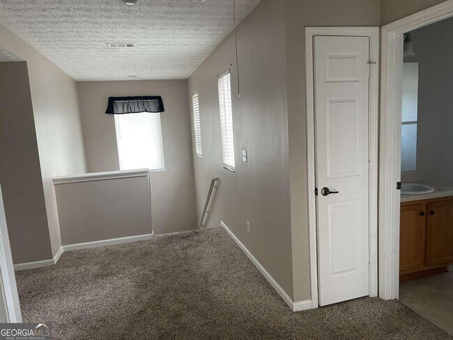 Building Photo - 5549 Sable Way