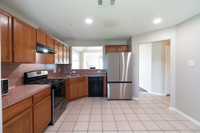 Building Photo - 1052 Windy Grove Ln