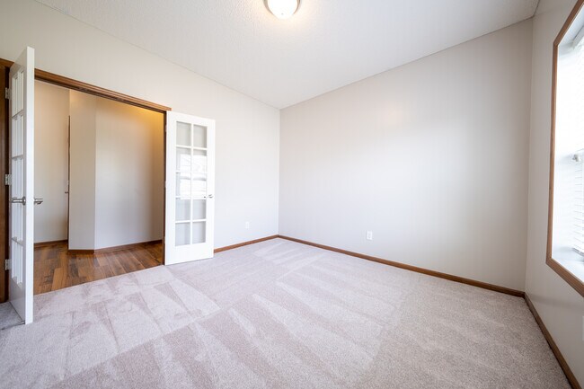 Building Photo - 15515 59th Pl N