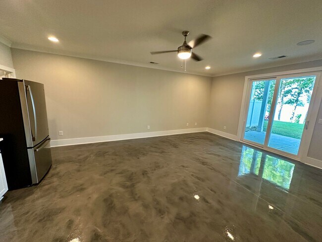 Building Photo - You can't beat this lakefront Clemson townhome! Brand New Construction!