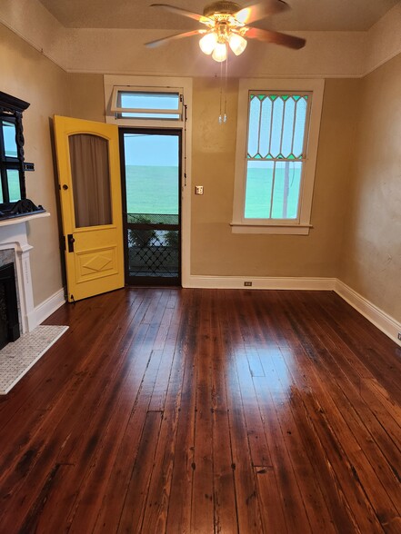 Building Photo - 707 Patterson Dr