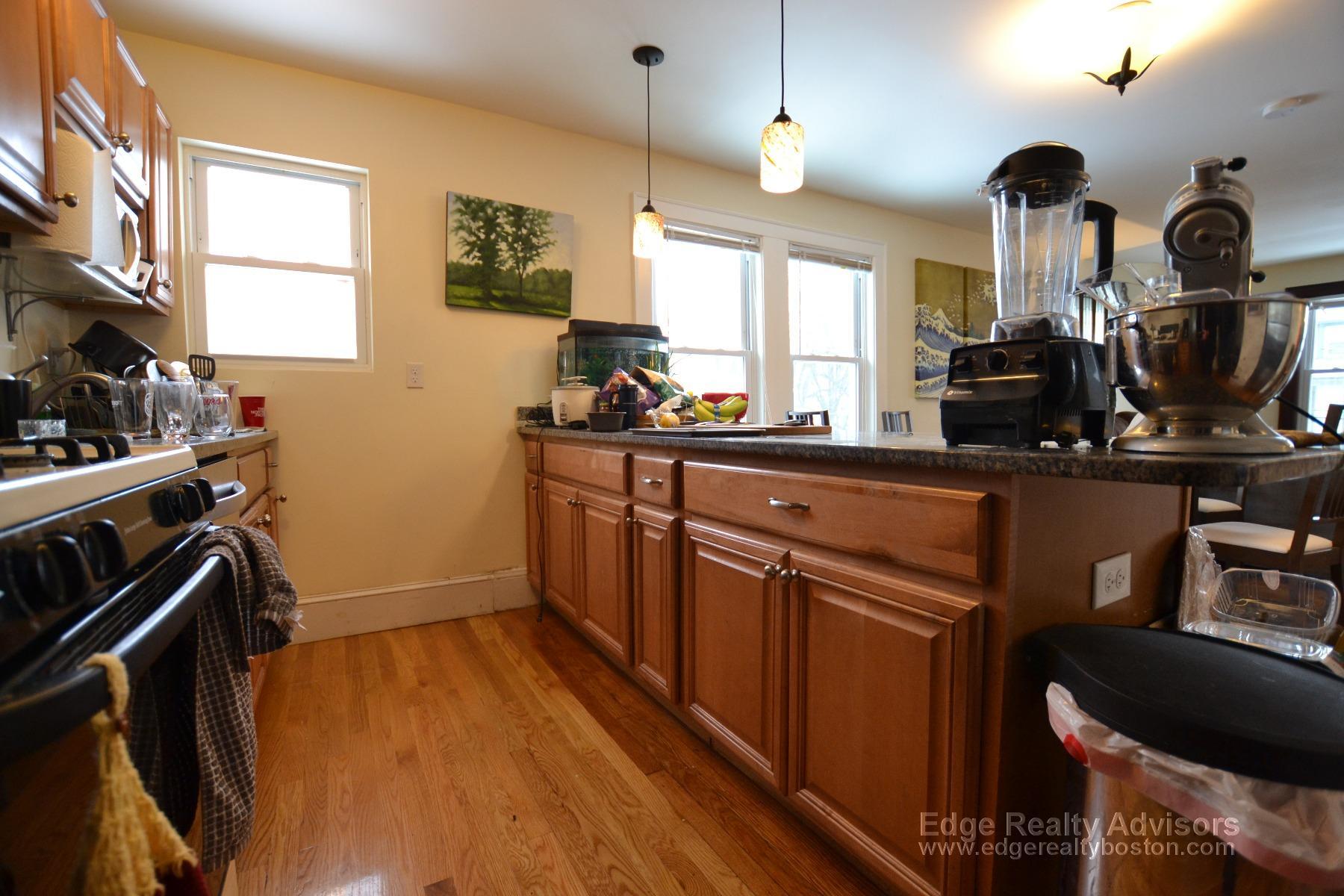 Building Photo - 12 Donnybrook Rd