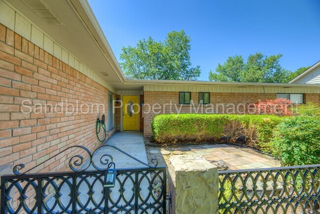 Building Photo - 7510 E 53rd Pl