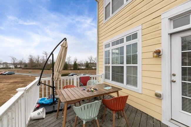 Building Photo - **COMING SOON**  WATER VIEW TOWNHOME IN MONROE POINT – COLONIAL BEACH, VA