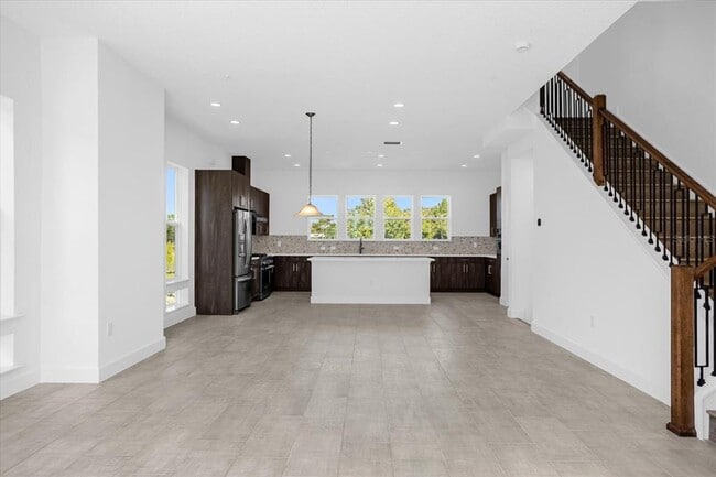 Building Photo - 2362 Brix St