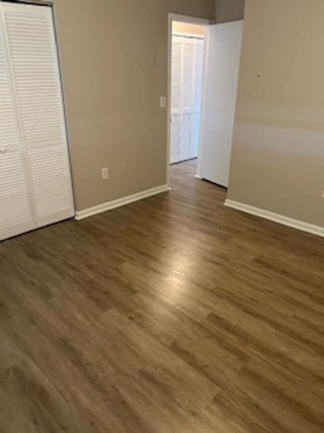 Building Photo - 2/1 available now!