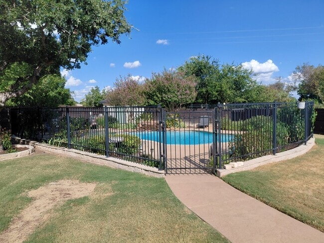 Building Photo - 1846 Sandpiper Dr