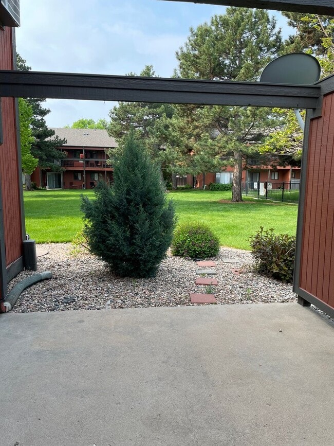 Building Photo - 1625 W Elizabeth St