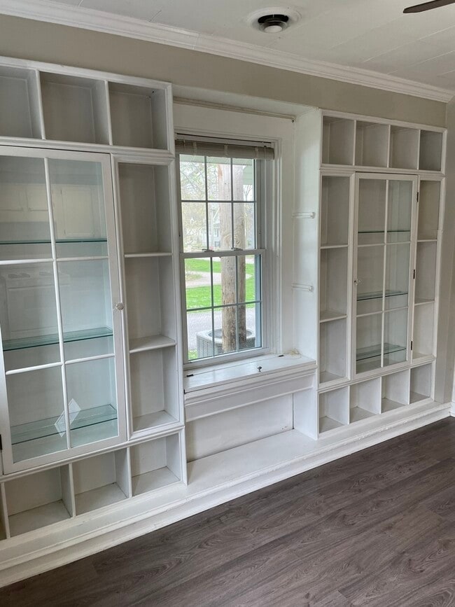 Building Photo - 1700 Riverside Ave