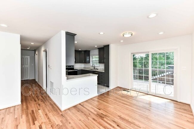 Building Photo - 1020 S Hoga Rd