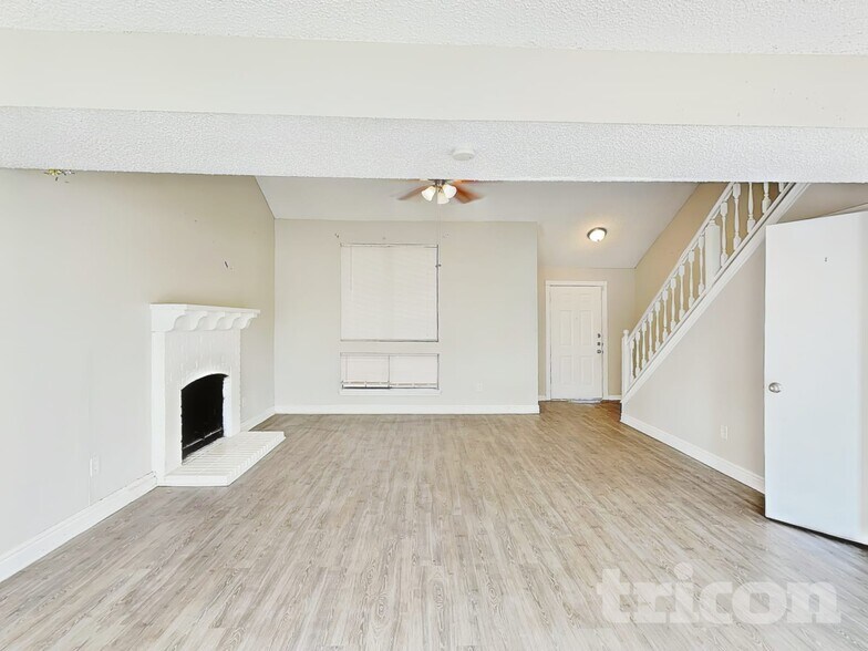 Building Photo - 1506 Briarpath Ln