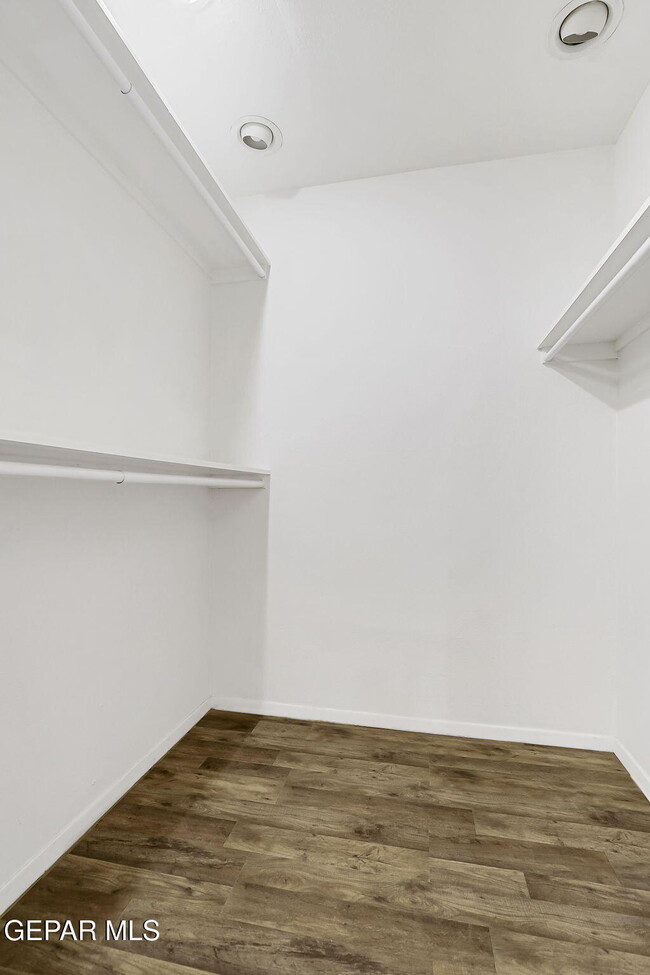 Building Photo - 1742 Pico Alto Dr