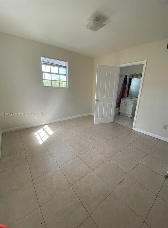 Building Photo - 14250 NW 22nd Ave