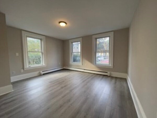 Building Photo - 30 Porter St