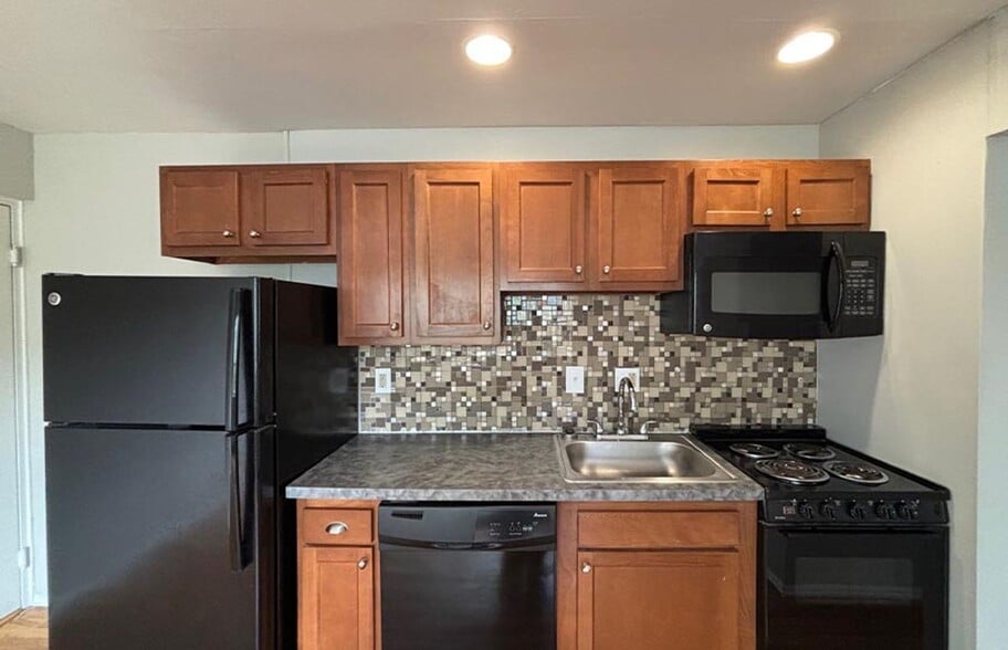 Building Photo - Lowell Avenue Apartments