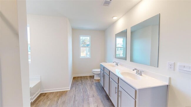 Building Photo - 5162 Sedona Dr