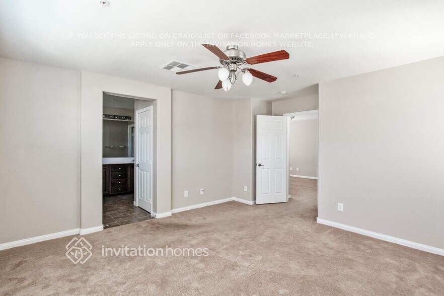 Building Photo - 686 Point Bluff St