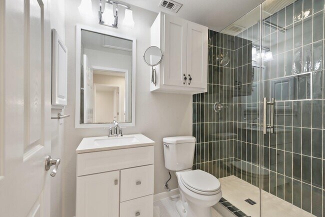 Building Photo - 7500 Shadowridge Run