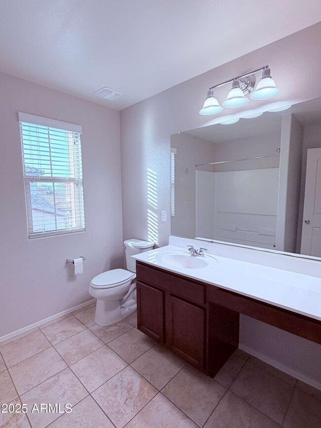 Building Photo - 5113 E Greenway St