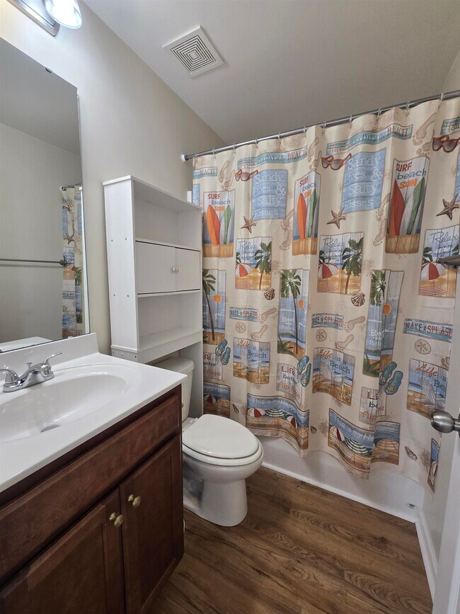 Building Photo - 1328 Valor Rd