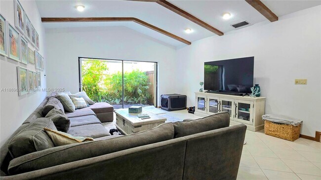 Building Photo - 15305 SW 74th Ct