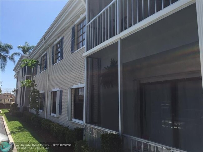 Building Photo - 170 Cypress Club Dr