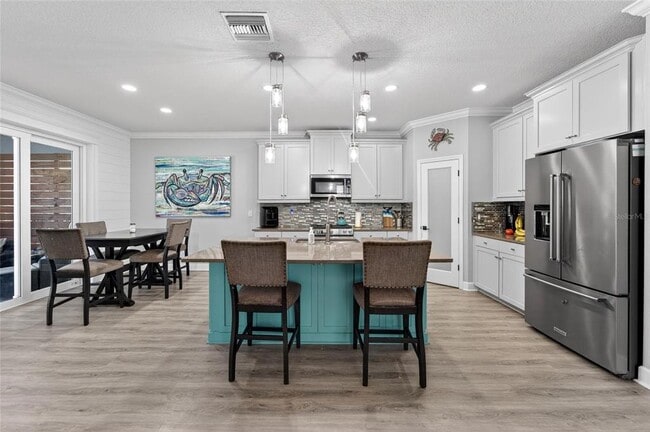 Building Photo - 7504 Lantern Park Ave