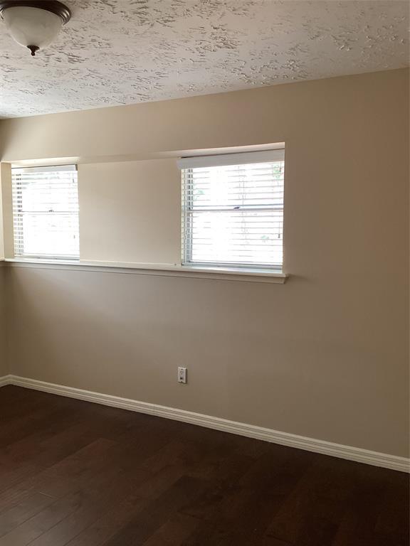 Building Photo - 2031 Millhouse Rd