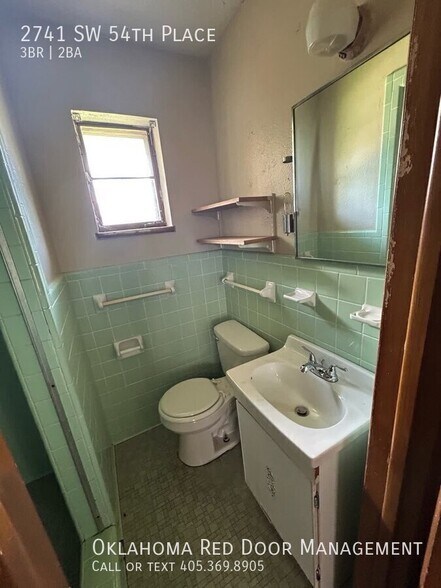 Building Photo - 2741 SW 54th Pl